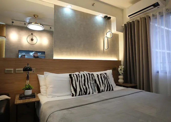 Stylish King Bed Condotel Near Mall Of & Airport - Jwl *